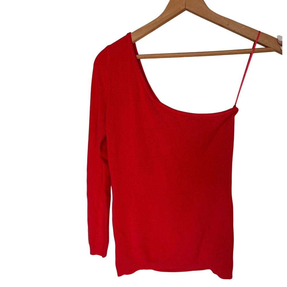 Guess Allison One Shoulder Sweater Womens Large Rhubarb Red Long Sleeve NEW - Picture 3 of 6
